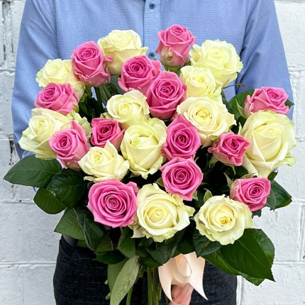 Букет из белых и розовых роз - купить с доставкой в Ижевске